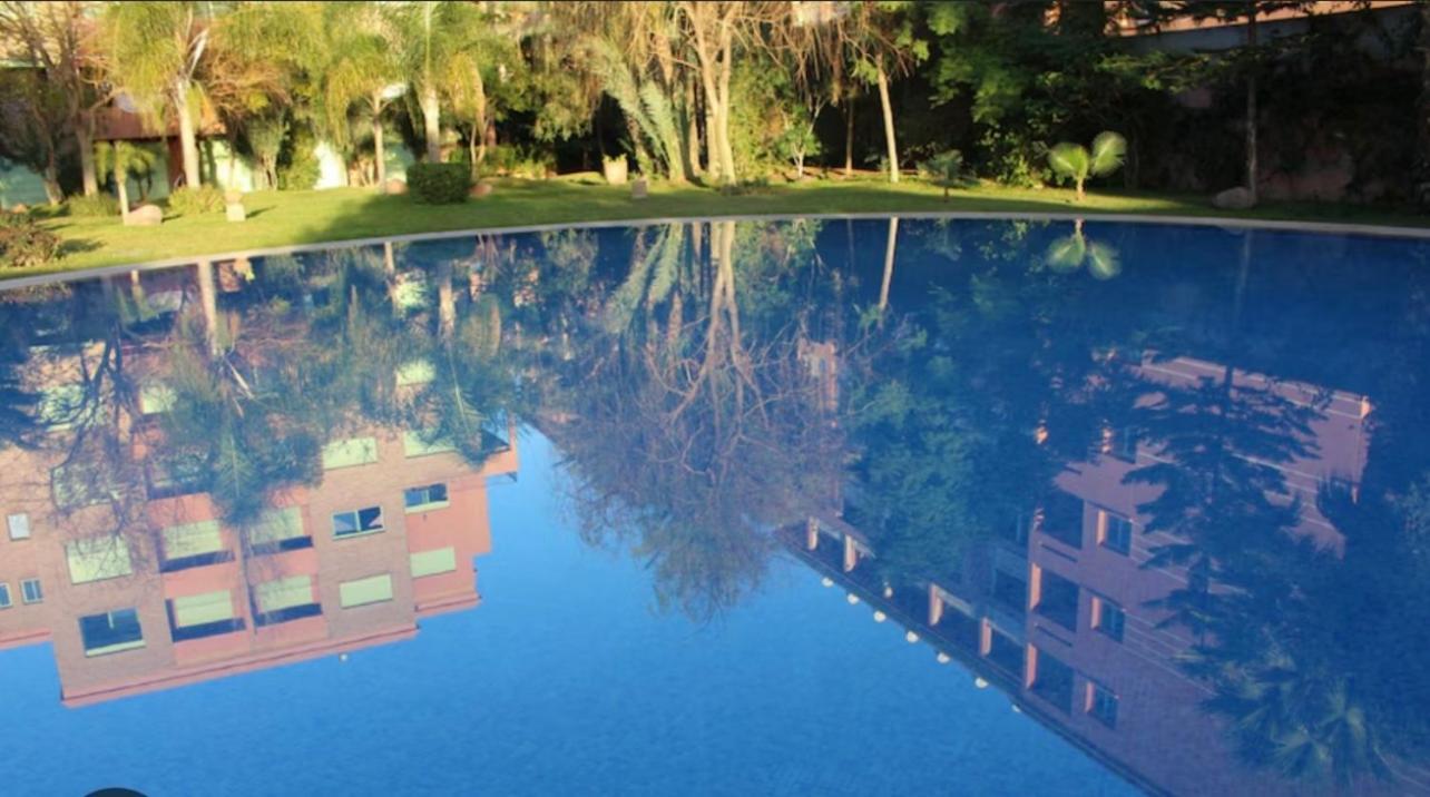 Logement De Luxe Avec Piscine, Hivernage Marrakesh Ngoại thất bức ảnh